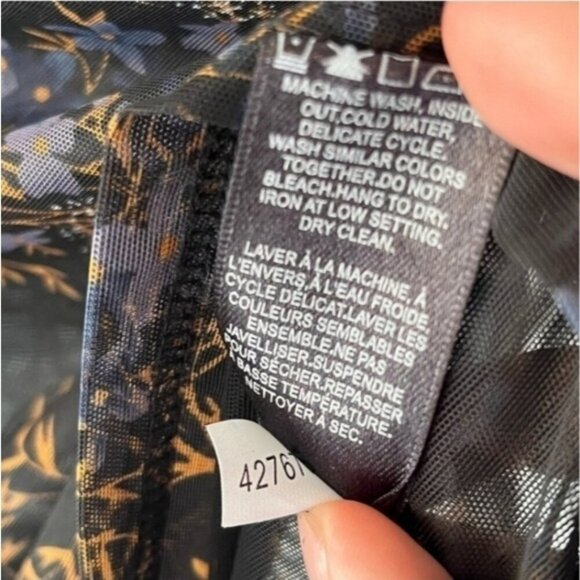 RW & Co. Mesh Flower Print dark blue longsleeve top - Picture 3 of 5